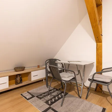 Vikendica Bjelasnica-lukavac شاليه بيلاسنيكا